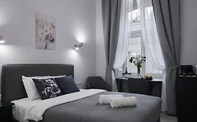7 Heaven Elegant Rooms Kraków